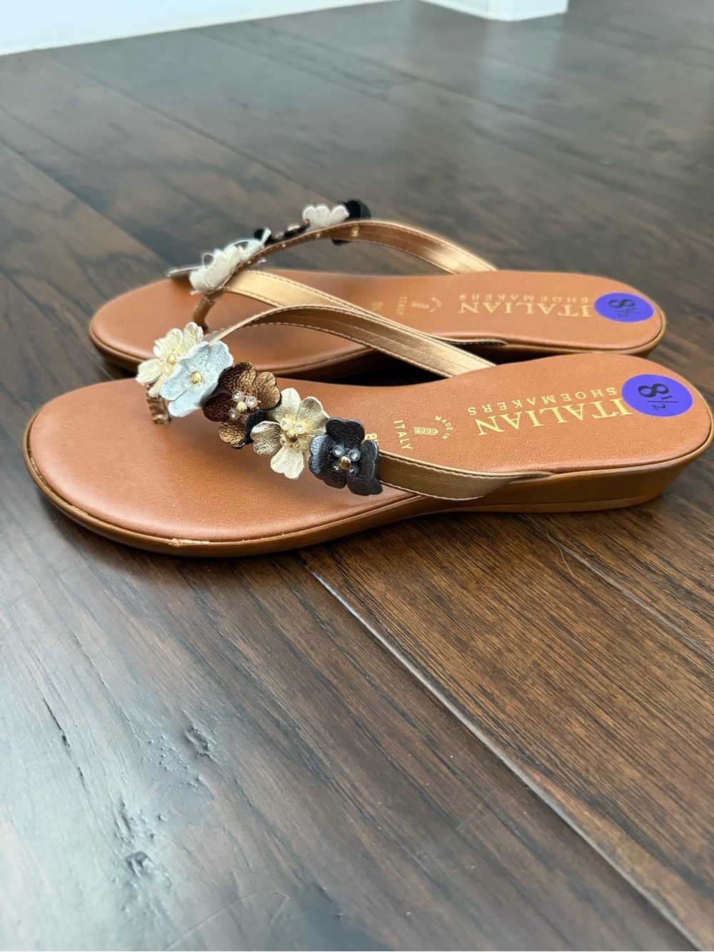 Italian Shoemakers Floral Flip Flop Sandals | Size 8.5 | NWT - Picture 3 of 5